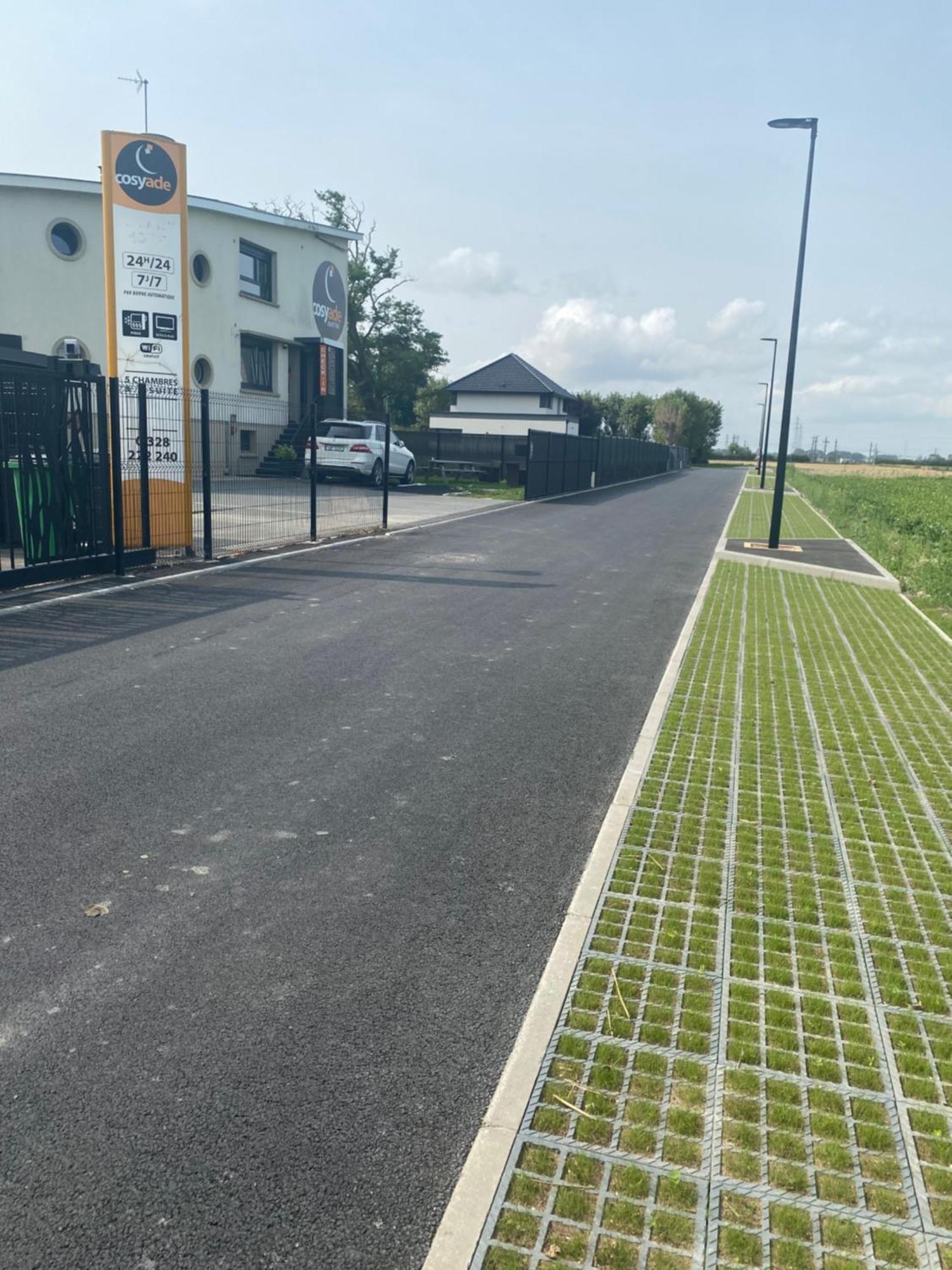 Residence Cosyade Equipee D'Un Parking Prive Gratuit Bourbourg Exterior photo